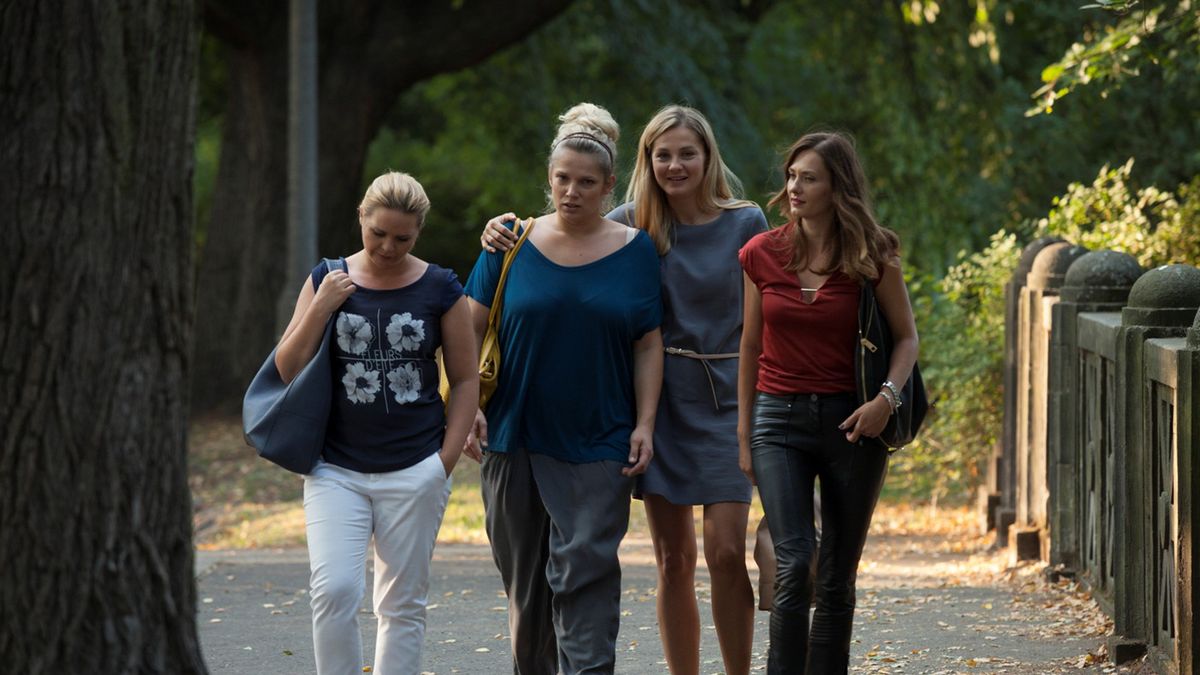 Przyjaciółki odcinek 67,  Małgorzata Socha (Inga), Joanna Liszowska (Patrycja), Anita Sokłowska (Zuza), Magdalena Stużyńska (Anka) fot: materiały prasowe Polsat