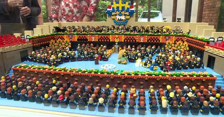 Setna rocznica urodzin Wisławy Szymborskiej. Makieta LEGO w hołdzie noblistce