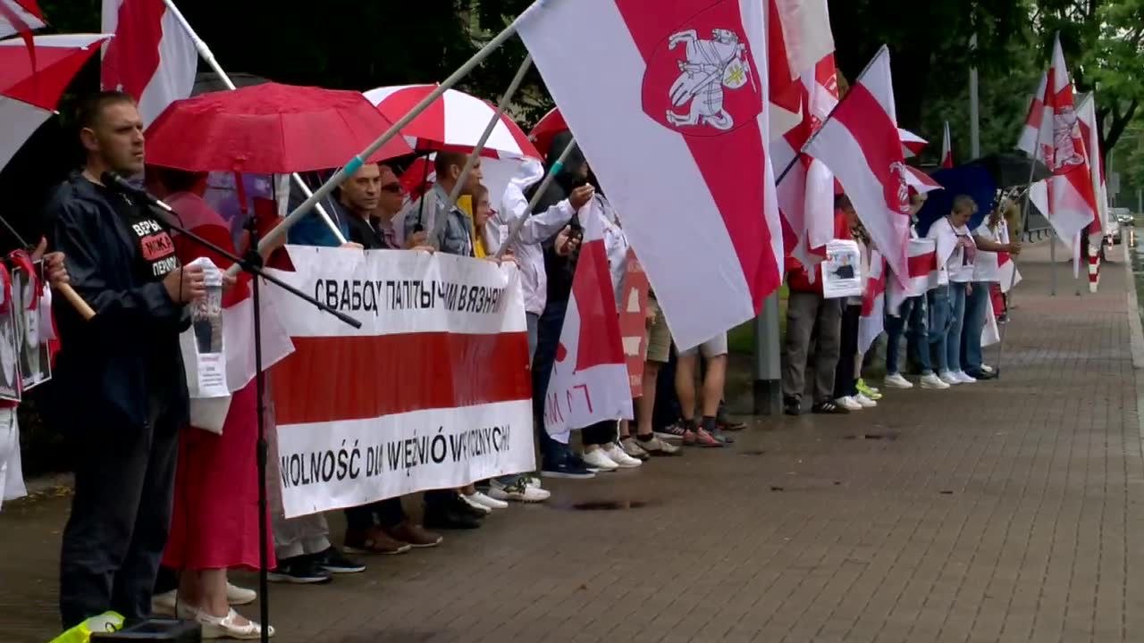 Łańcuch solidarności w Białymstoku. Wsparcie dla Białorusinów