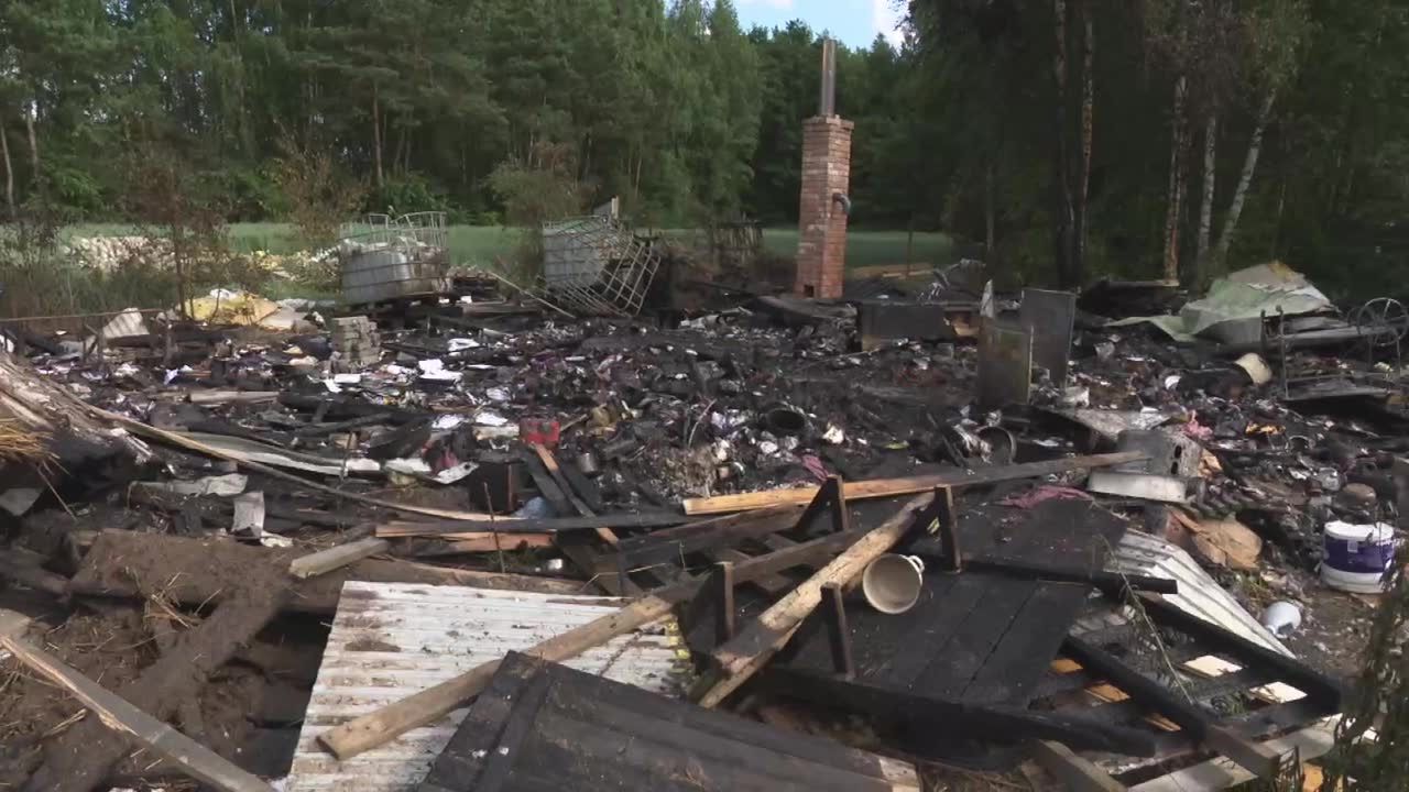 Eksplozja butli z gazem pod Bełchatowem. Jedna osoba ranna, dom zniszczony