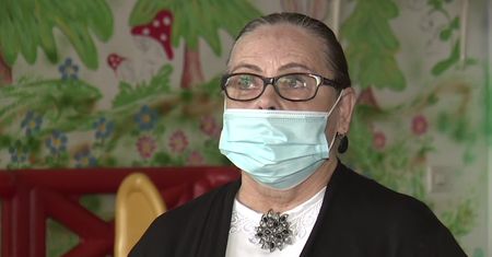 Wychowawczyni w przedszkolu w Tczewie przykleiła dzieci taśmą do krzeseł.