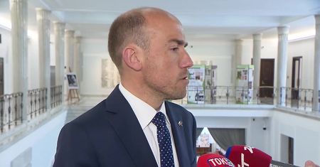 Kary za Turów potrącone z unijnych funduszy dla Polski. PiS uspokaja: wystarczą środki z budżetu krajowego