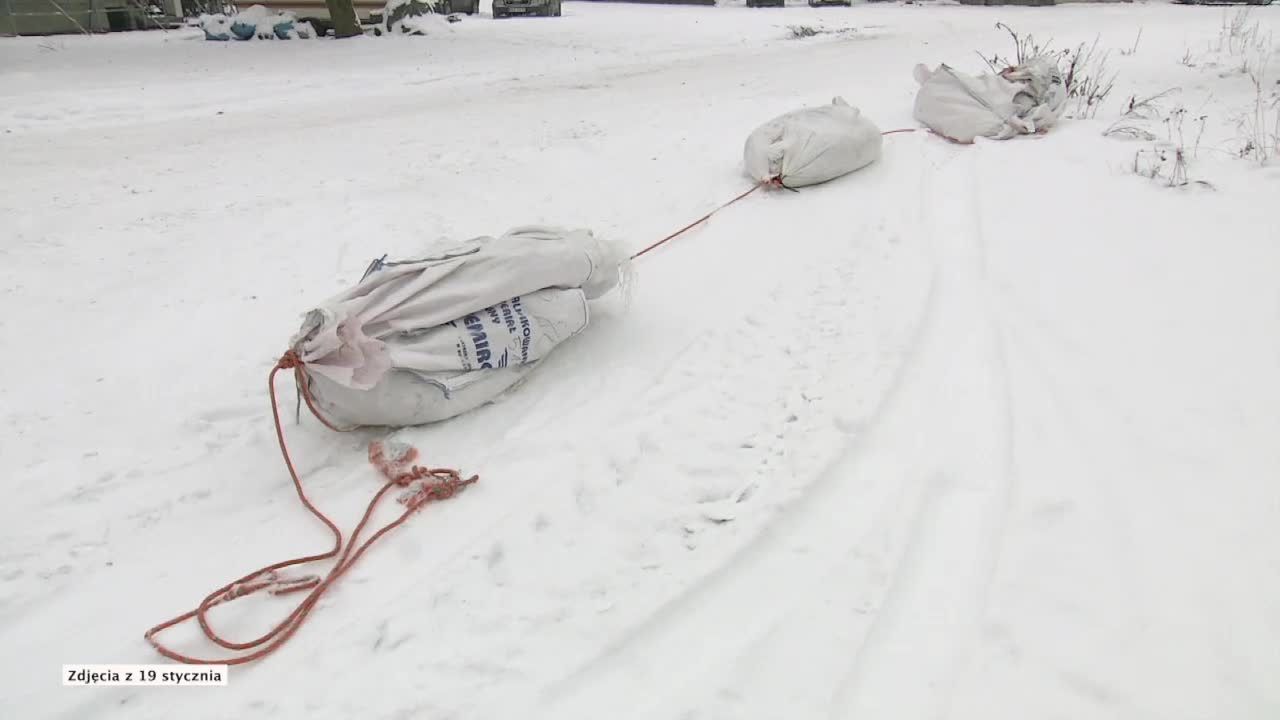 Nastolatki wpadły na drzewo podczas “kuligu”, jedna z nich zmarła w szpitalu