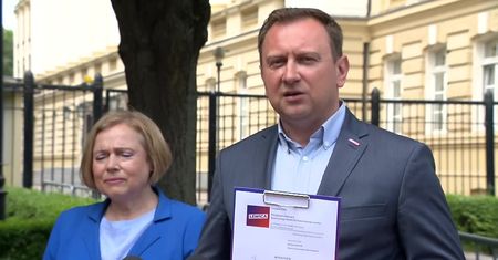 Lewica składa wniosek do NIK o kontrolę w KPRM ws. przepływu dokumentów elektronicznych.