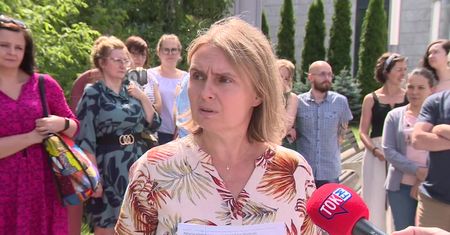 Protest pracowników i studentów Uniwersytetu Łódzkiego. Sprzeciwiają się sprzedaży działki przylegającej do kampusu