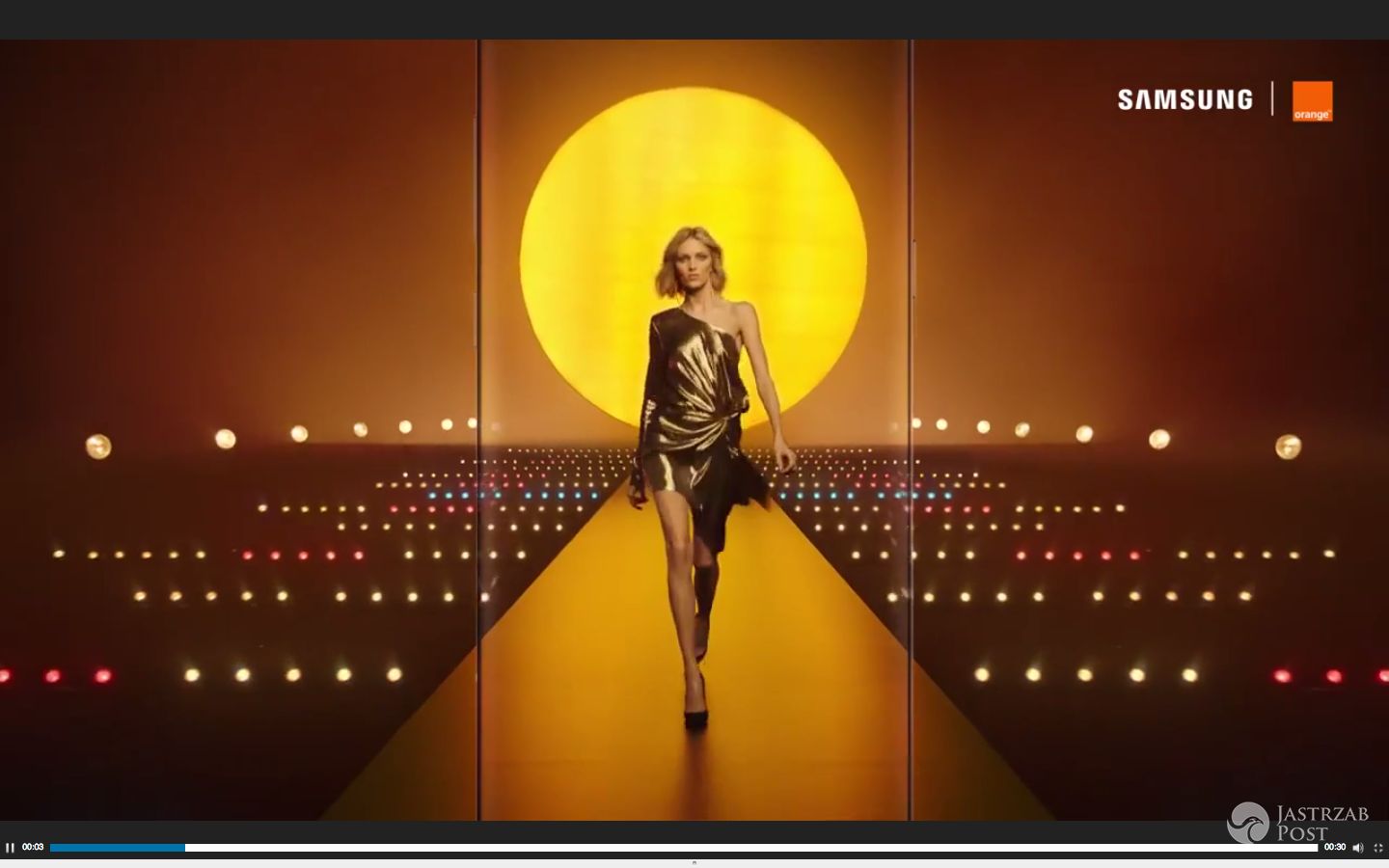 Anja Rubik w reklamie Orange