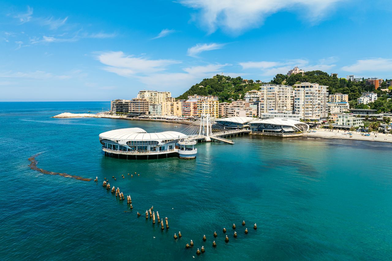 Nowa królowa Bałkanów. Krótki lot, niskie ceny i boskie widoki