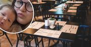 Karmiła dziecko w restauracji. Po słowach kelnerki natychmiast wybiegła z lokalu