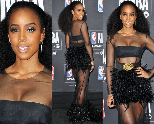 Kelly Rowland kusi koszykarzy opierzoną pupą