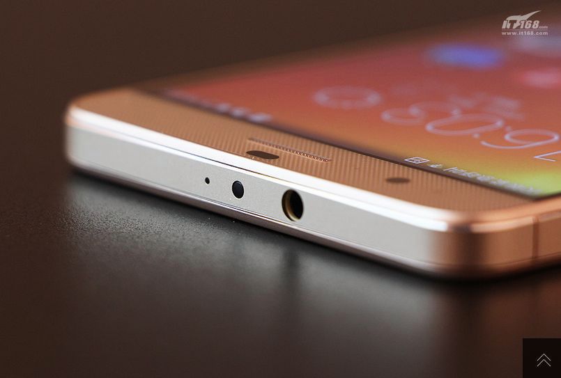 W skrócie: ZenWatch 2 z wydajniejszą baterią, wyniki sprzedaży Huaweia i ZenFone C 12