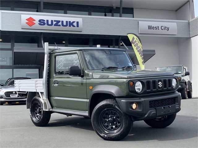 Tak brzydkie, że aż piękne. Jimny Pickup to wyjątkowo rzadkie auto.