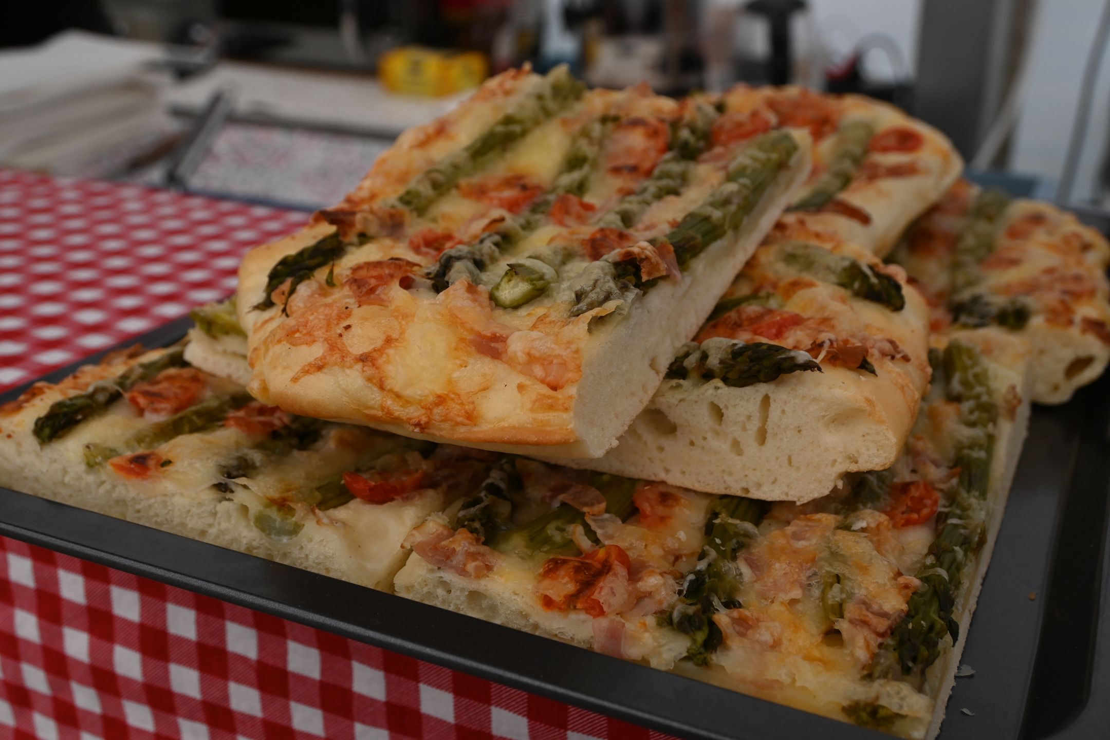 Pizza ze szparagami