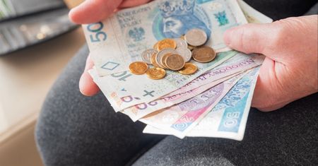 Złe wieści dla emerytów. Tyle mogą wynieść podwyżki w 2027 r.