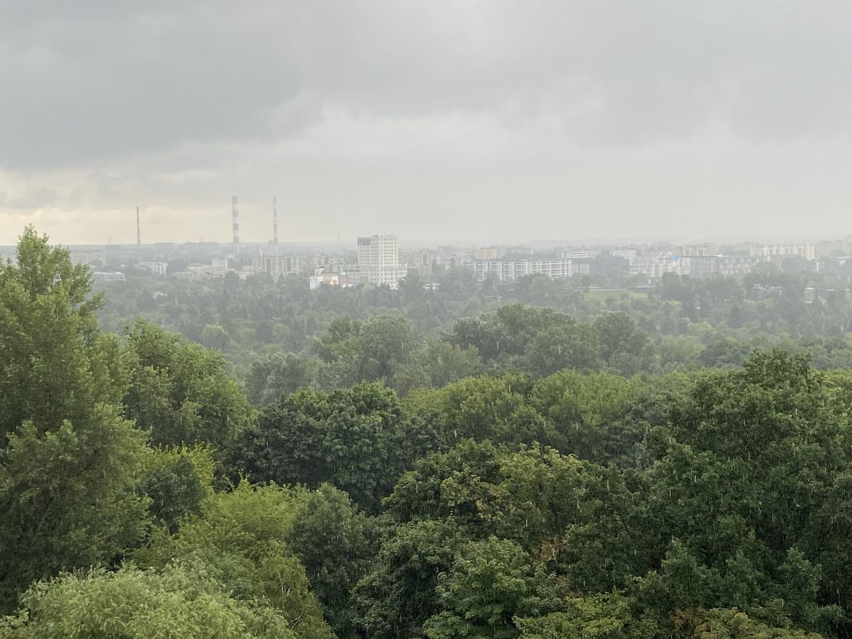 Warszawa. Ostatnie dni wakacji zapowiadają się deszczowo. Trochę słońca zobaczymy w środę i w niedzielę