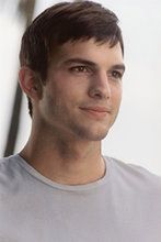 Ashton Kutcher z Kryptonu