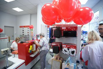 Poczta Polska i przesyłki terminowe po terminie. Co jest przyczyną tej sytuacji?