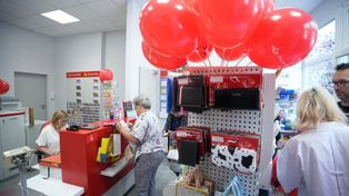 Poczta Polska i przesyłki terminowe po terminie. Co jest przyczyną tej sytuacji?
