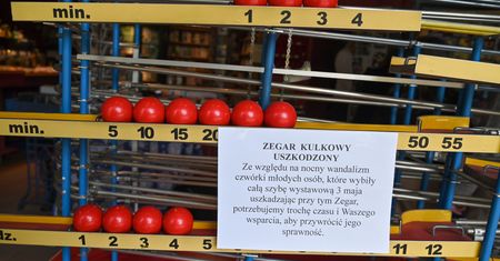 Zniszczyli słynny zegar kulkowy. To była wielka atrakcja Szczecina