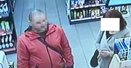 Rzucił się na kobietę i wykorzystał seksualnie. Policja podała jego imię