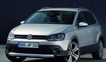 Podniesiony Volkswagen to CrosssPolo