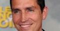 Jim Caviezel chroni rodzinę przed rabusiami