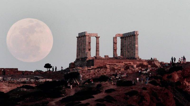 Spójrzcie w niebo! Takiego Księżyca w tym roku już nie zobaczycie 1