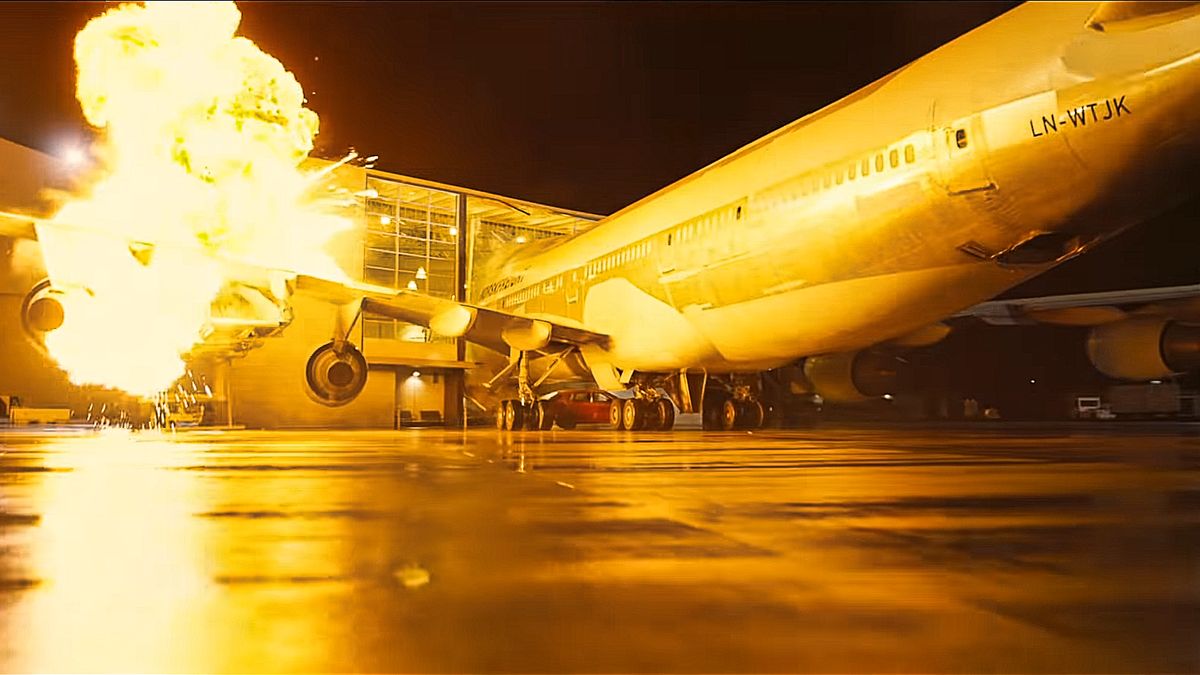 Po co to robił? Christopher Nolan rozbił prawdziwego Boeinga, a mógł użyć CGI 1