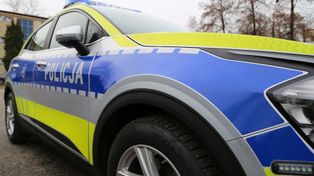 19-latek pędził dostawczakiem przez Wólkę Tarłowską bez prawa jazdy. Czekaja go surowe konsekwencje