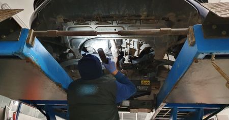 Nawet 323 zł za przegląd dla spóźnialskich. "Porażka. Kolejna opłata do pilnowania"