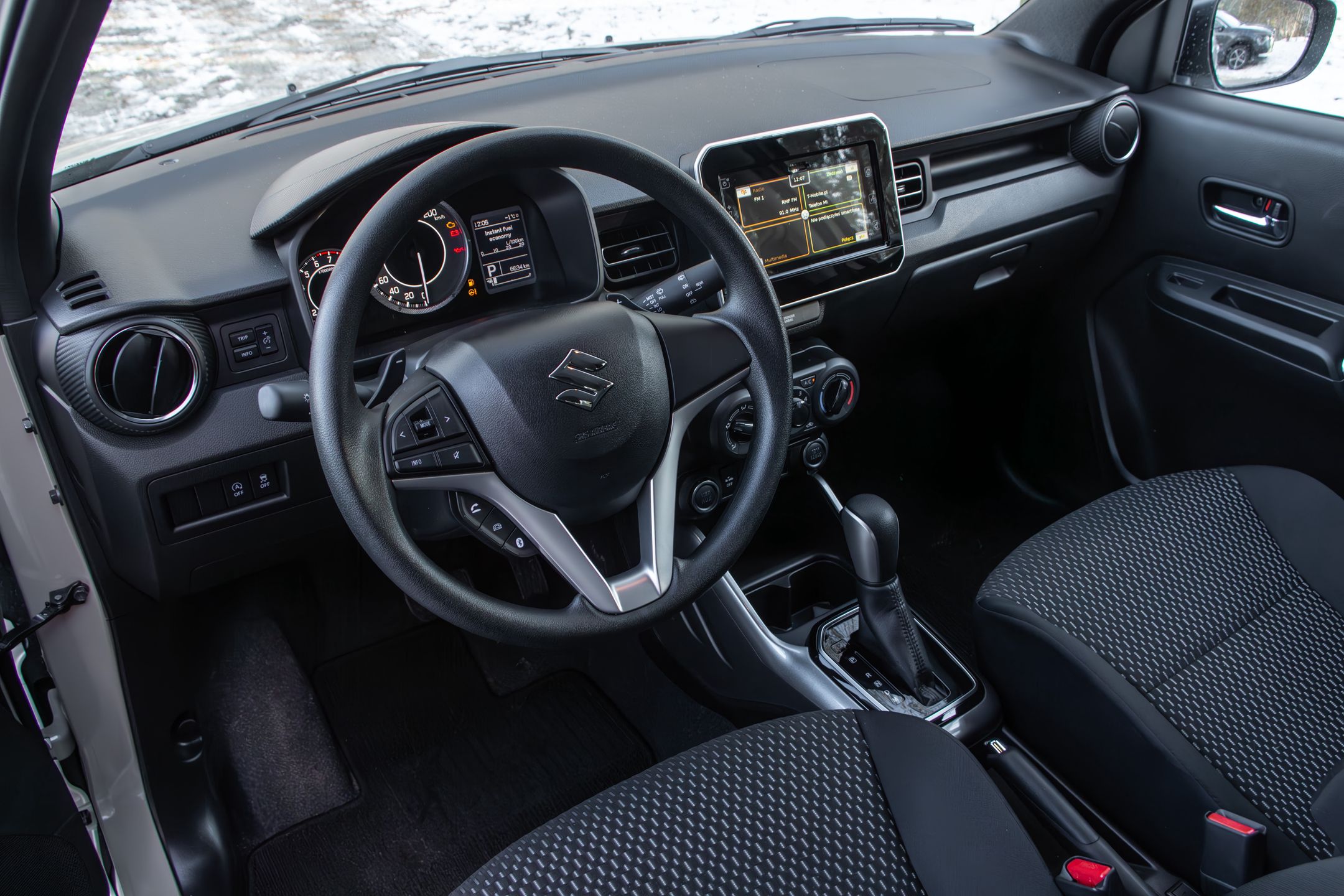 Suzuki Ignis Hybrid 2WD CVT