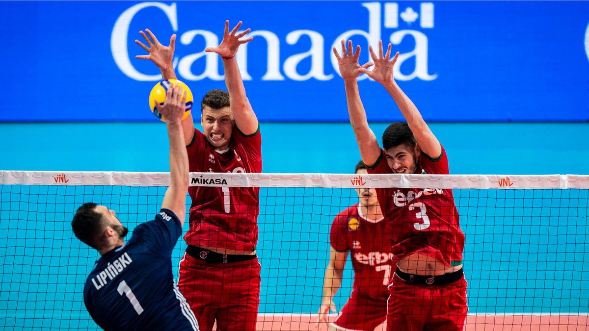 Materiały prasowe / FIVB / Na zdjęciu: Bartłomiej Lipiński (atakujący)