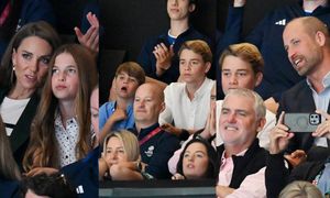 RODZINNE wyjście royalsów. Kate i William zabrali WSZYSTKIE dzieci na igrzyska. 8-letni Louis znów skradł całą uwagę (ZDJĘCIA)