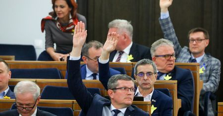 "To są nasze polskie sankcje". Senat przyjął ustawę