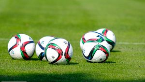 Polski Związek Piłki Nożnej ukarał trzech piłkarzy
