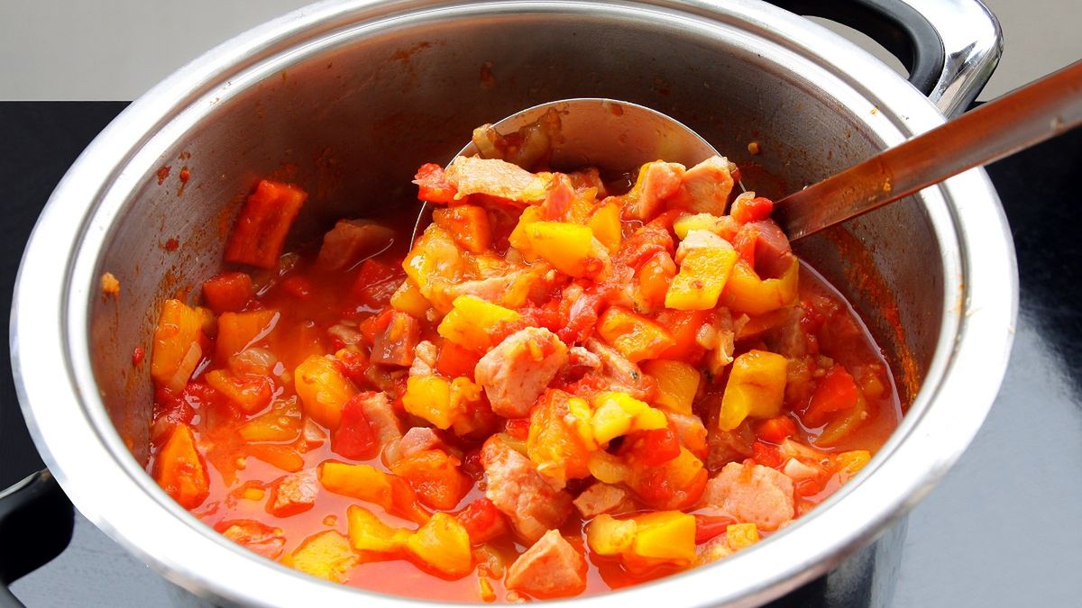 Koniec z mdłym leczo. Ten przepis na polską wersję z pewnością cię zachwyci