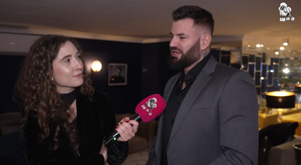 Wojtek Gola podczas rozmowy