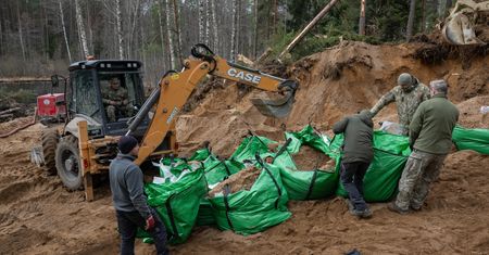 Wyciągnięto amerykański pojazd opancerzony. Trwają poszukiwania żołnierzy
