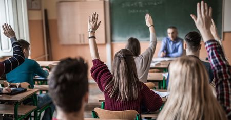 Wykorzystywał uczniów do sprzątania. Dyrektor jest nietykalny?