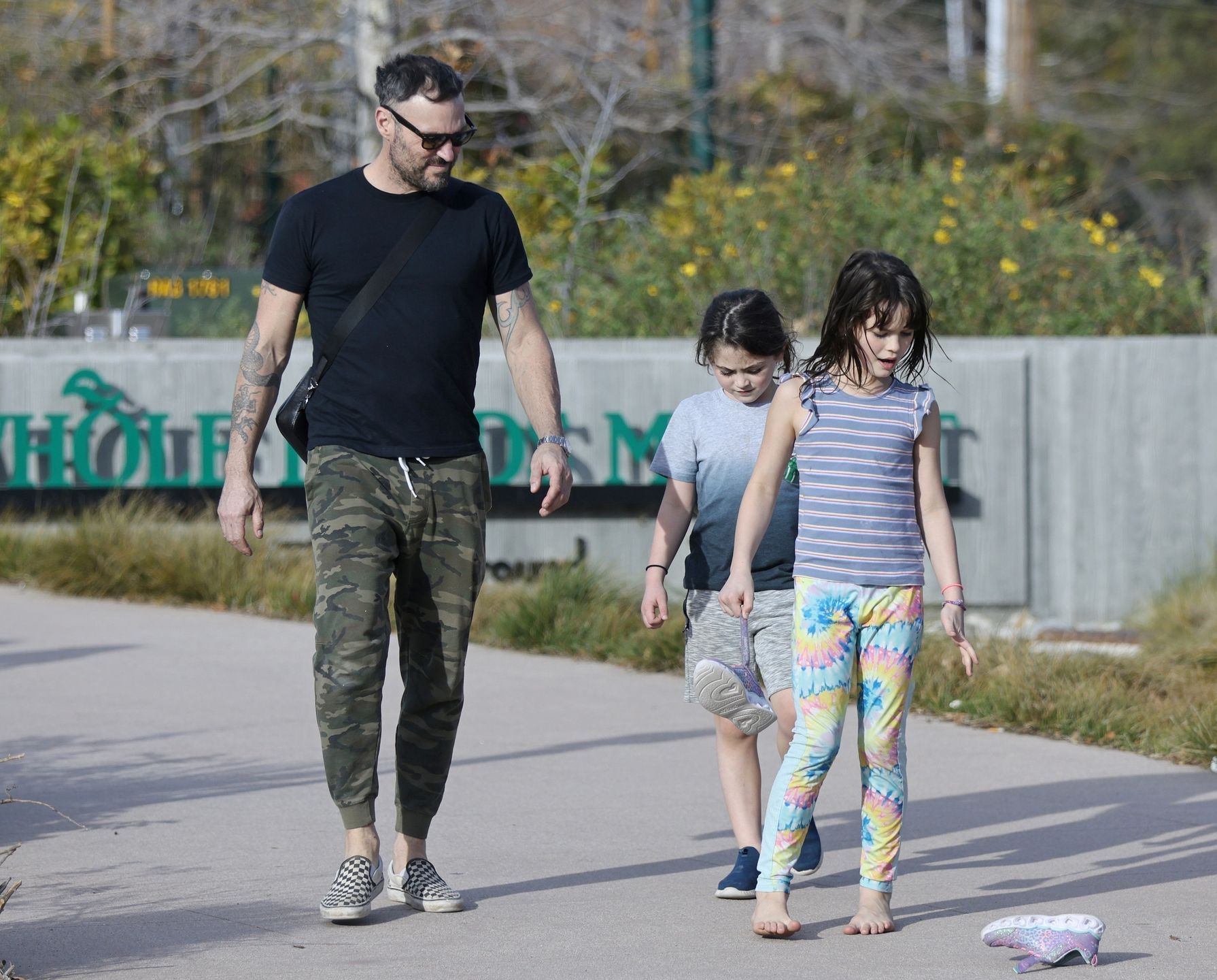 Brian Austin Green, były mąż Megan Fox, spaceruje z trzema synami po Malibu