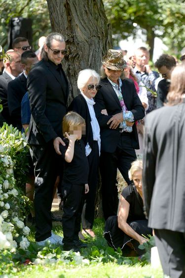 Rodzina na pogrzebie Kory