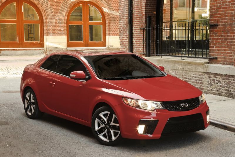 2010-Kia-Forte-Koup-17