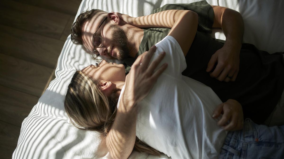 Tak kochają się Polacy. Ponad połowa niezadowolona z seksu