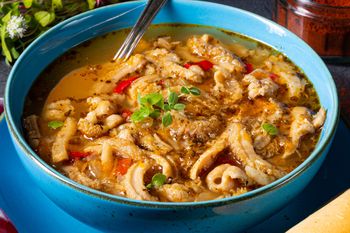 W chłodne dni dodaję do flaczków. Przyjemnie rozgrzewają i smakują tak, że nawet wybredni zajadają