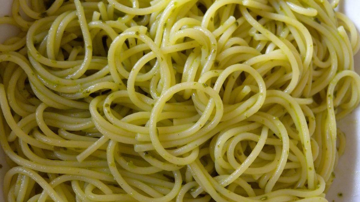 Makaron ugotowany z dodatkiem soli (niewzbogacony)