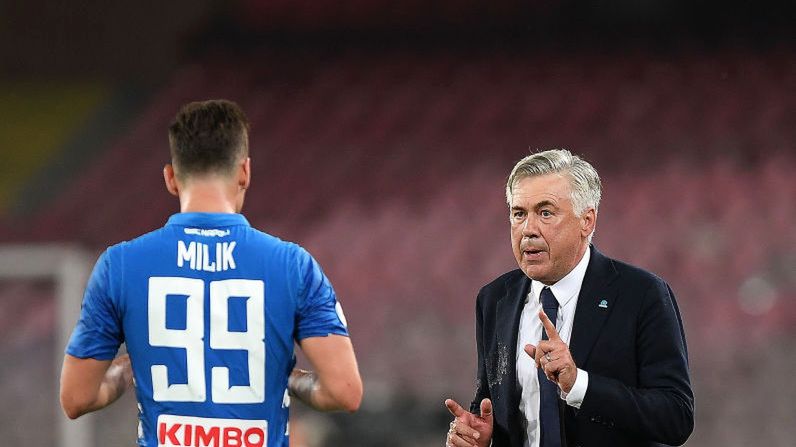 Getty Images / Francesco Pecoraro / Na zdjęciu: Arkadiusz Milik (z lewej), Carlo Ancelotti
