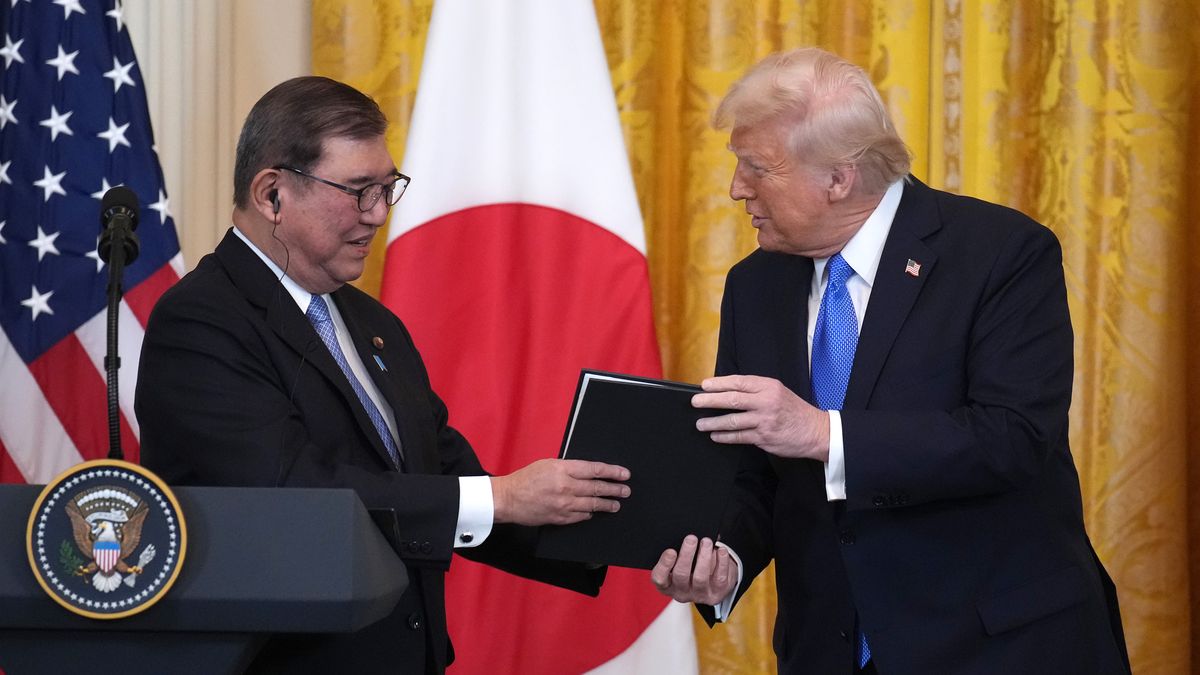 President Trump Hosts Japan's Prime Minister Shigeru Ishiba At The White House
WASHINGTON, DC - FEBRUARY 07: U.S. President Donald Trump gifts Japanese Prime Minister Shigeru Ishiba a signed photo during a joint press conference in the East Room at the White House on February 07, 2025 in Washington, DC. Shigeru, who took office in October, is the first Asian leader to visit Trump since he returned to the White House last month.  (Photo by Andrew Harnik/Getty Images)
Andrew Harnik