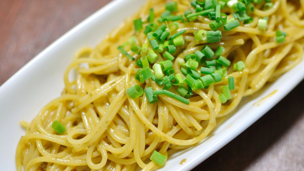 Ugotowany makaron spaghetti wzbogacony w proteiny