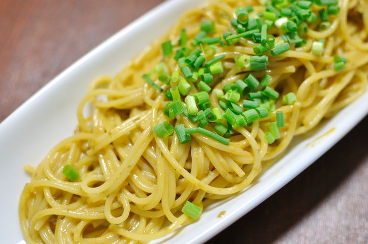 Ugotowany makaron spaghetti wzbogacony w proteiny
