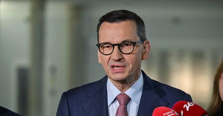 Morawiecki mocno uderza w PiS. "Sfinansuje to kasjerka z Biedronki"