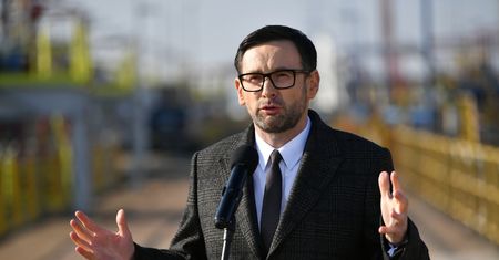 Ceny paliw znów w dół. Daniel Obajtek ogłasza kolejne obniżki